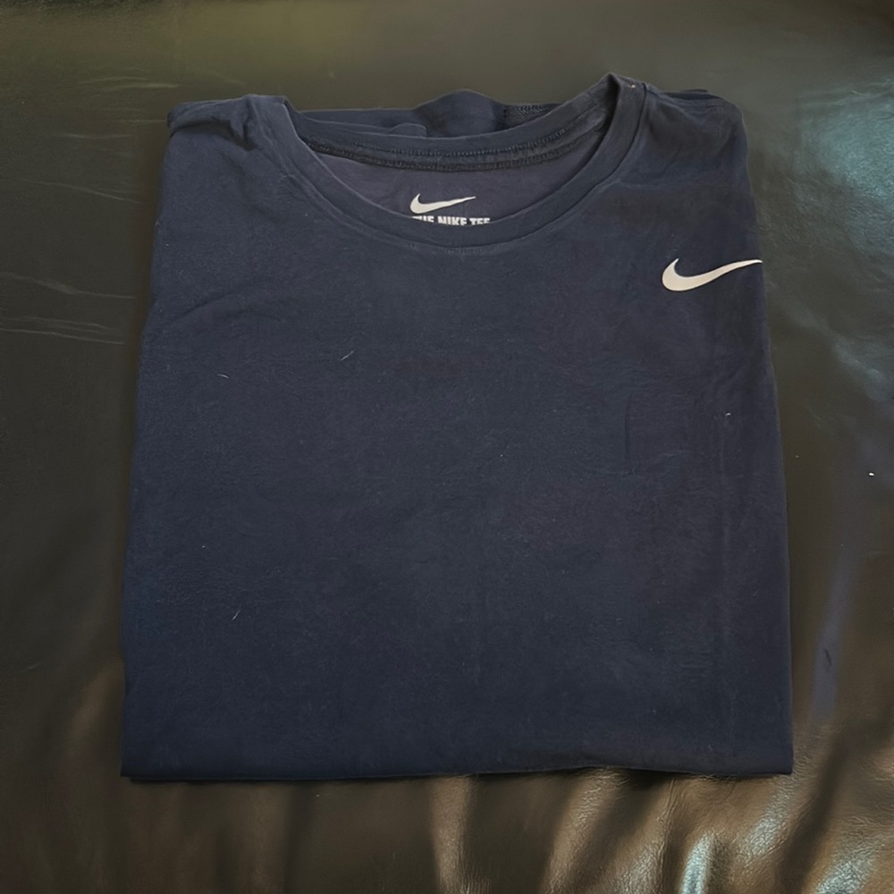 Xl Nike DriFit navy blue short sleeve shirt